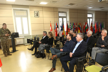 Uprava za obrambo Postojna  Novoletno druženje 07 Foto Ljubo Vukelič